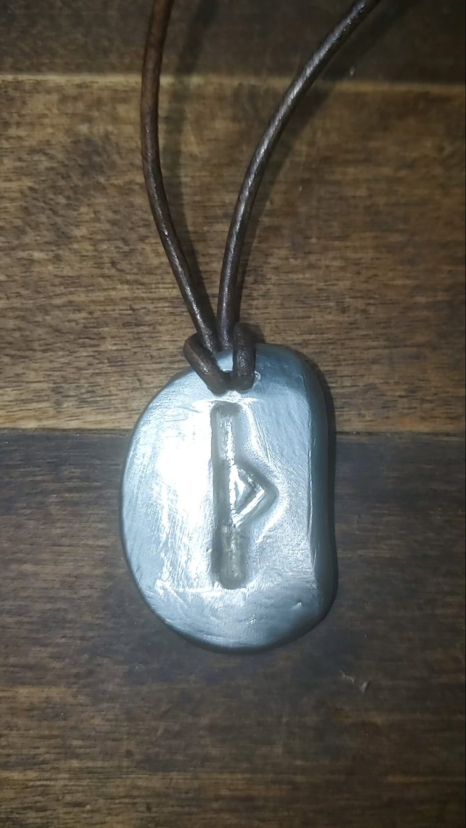 Thurisaz ᚦ